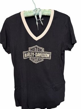 Harley-Davidson size small blacks- neck  tee